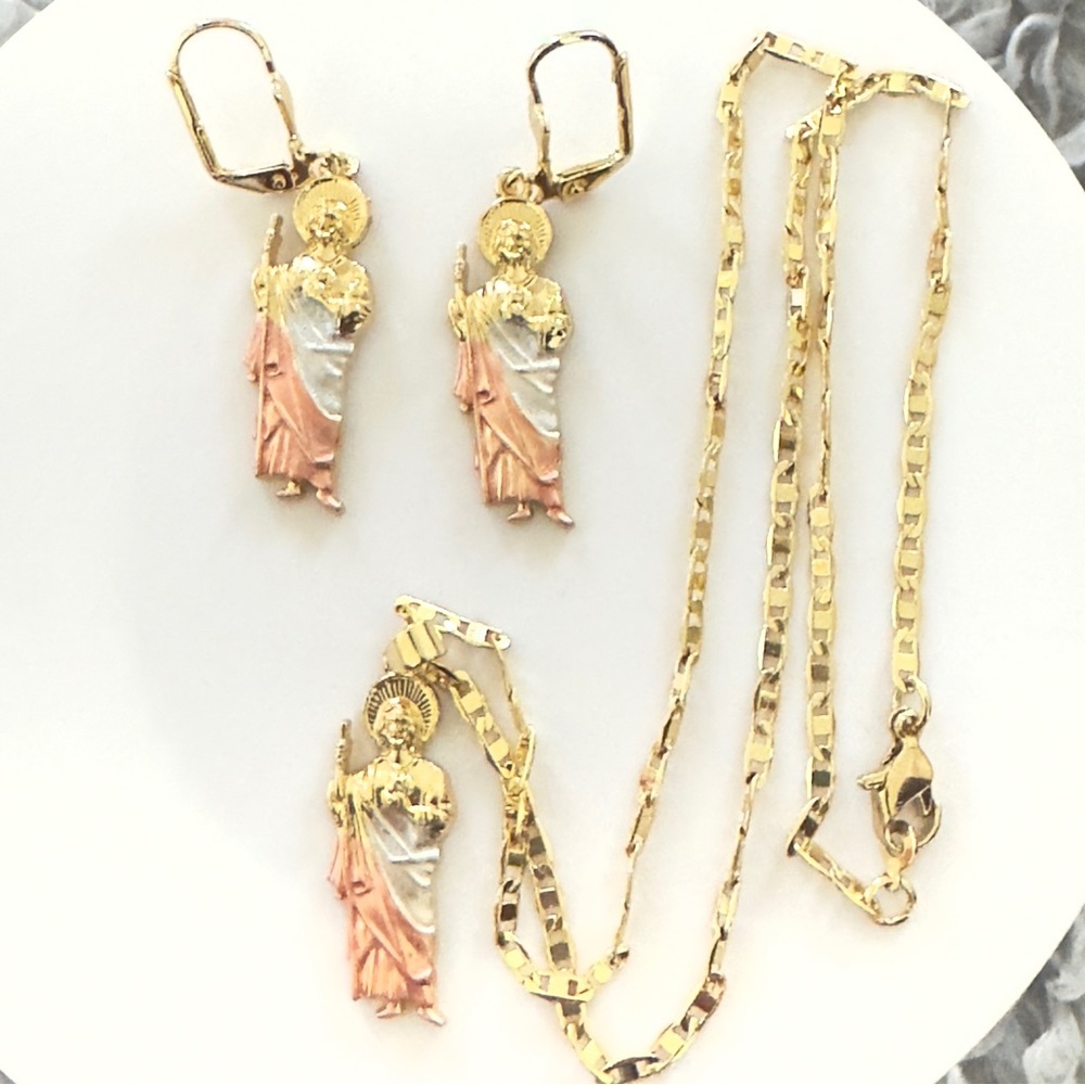 Saint Jude Women's Necklace Set. 14K Gold Plated. New